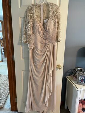 Montage by Mon Cheri Champagne Ruched Evening Gown, Mother-Of-The-Bride, NWT!!